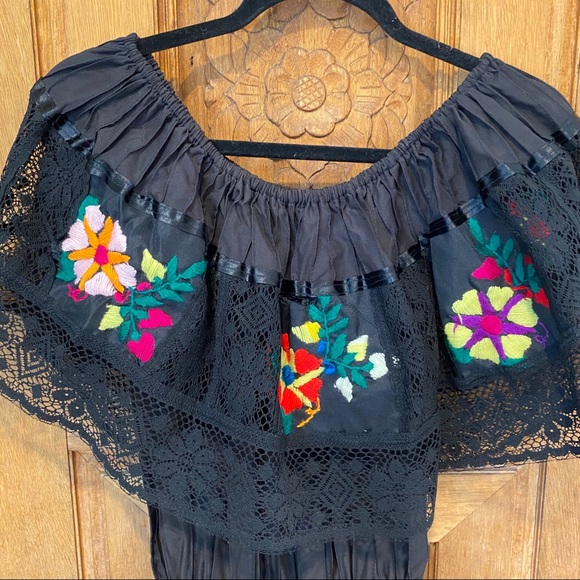 Mexican Off shoulder embroidered midi dress folk fiesta - Picture 3 of 9